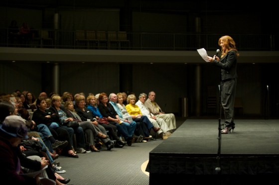 Director Gabriela Böhm introducing the film